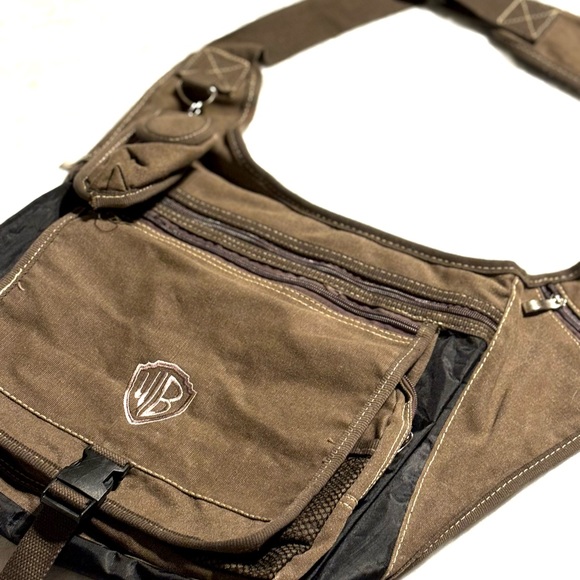 WARNER BROTHERS Satchel - Picture 2 of 2